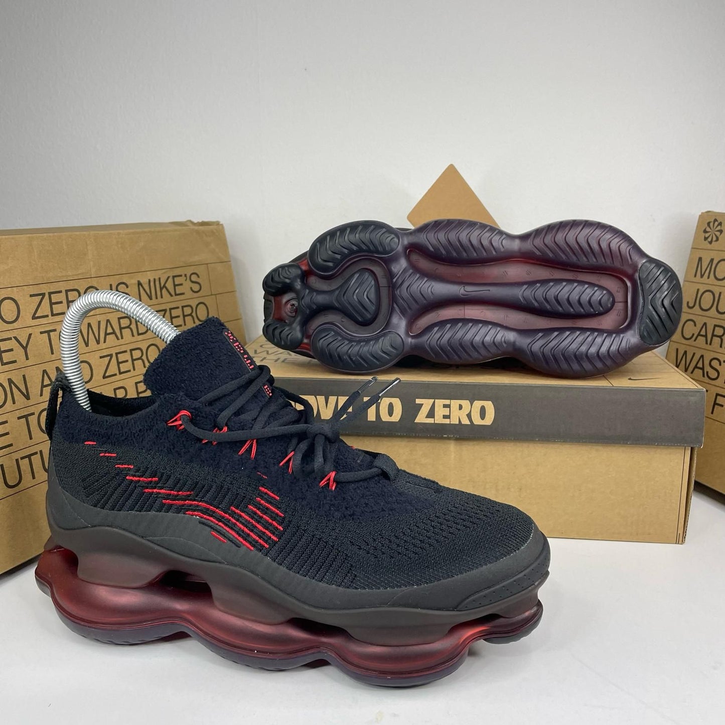 NIKE PATIKE SCORPION Black University Red