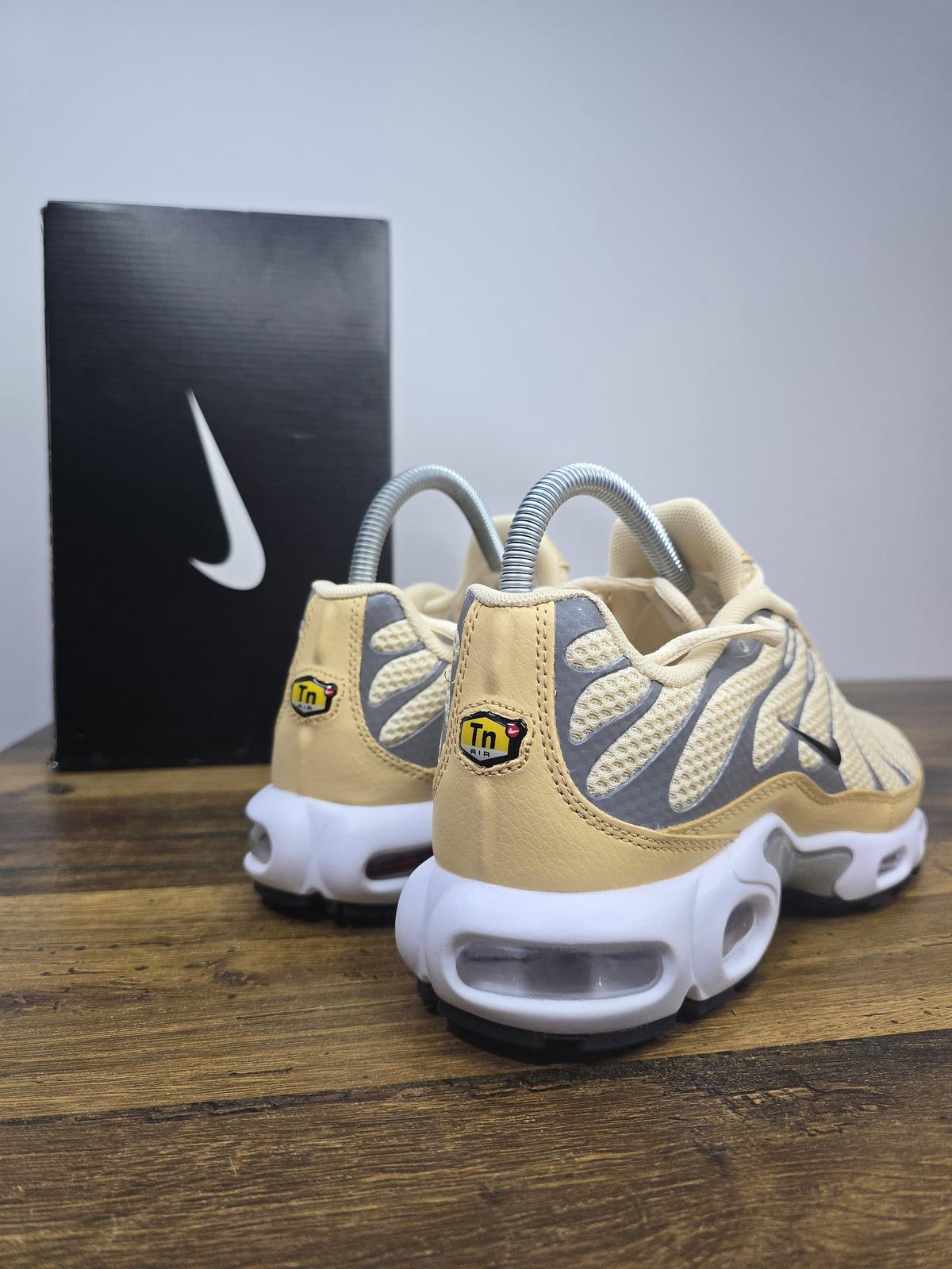 NIKE PATIKE TN