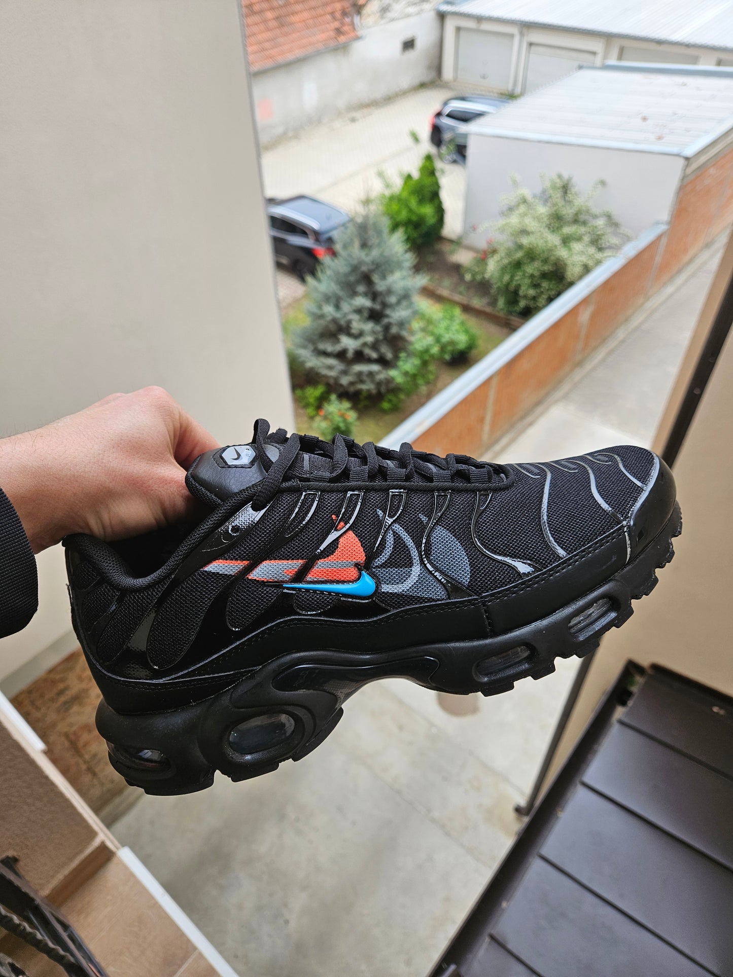 NIKE PATIKE TN Multi Swoosh
