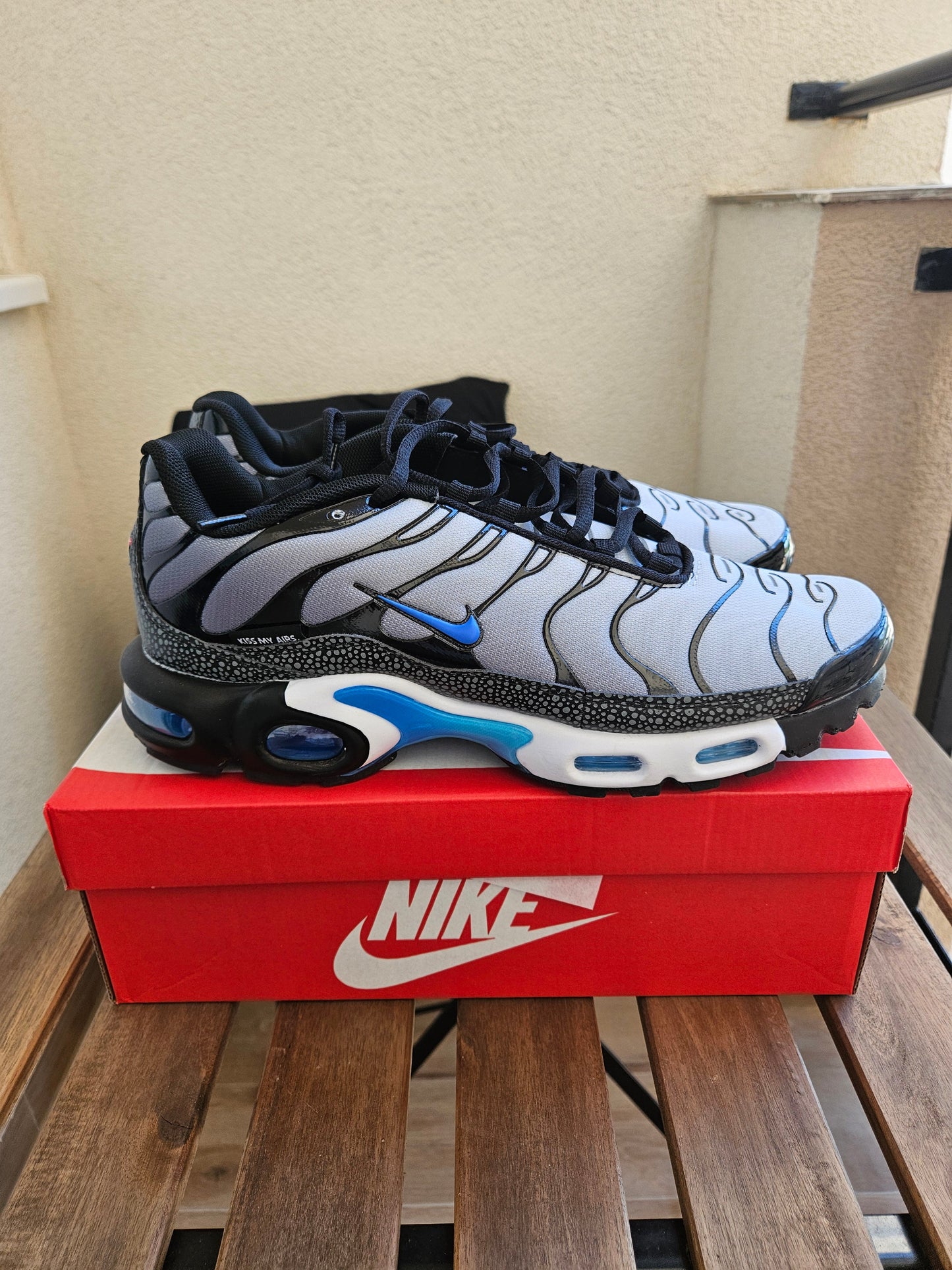 NIKE PATIKE TN Kiss