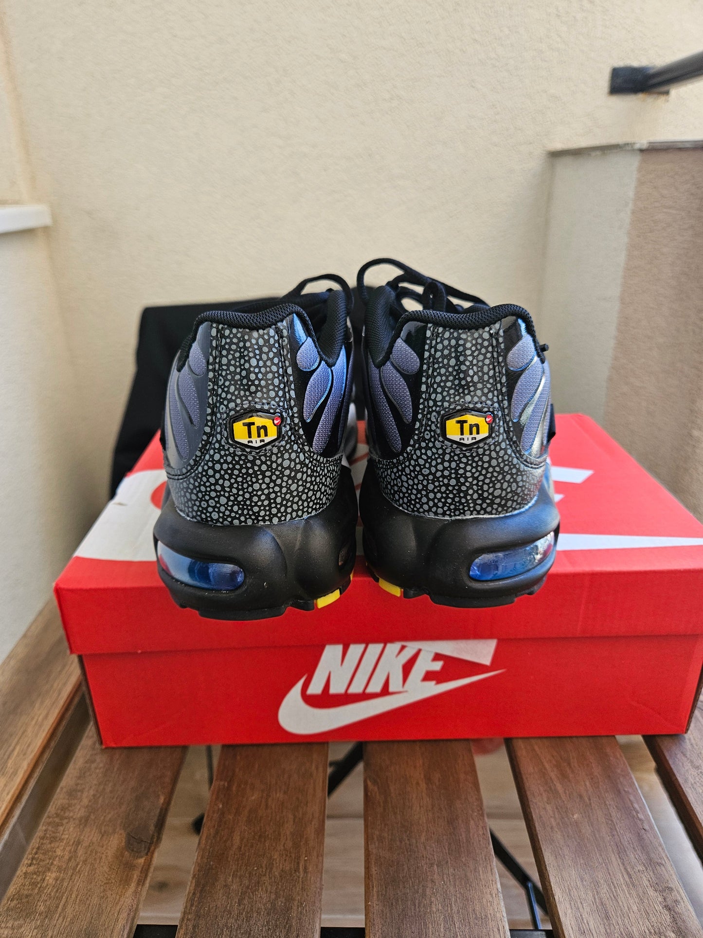 NIKE PATIKE TN Kiss