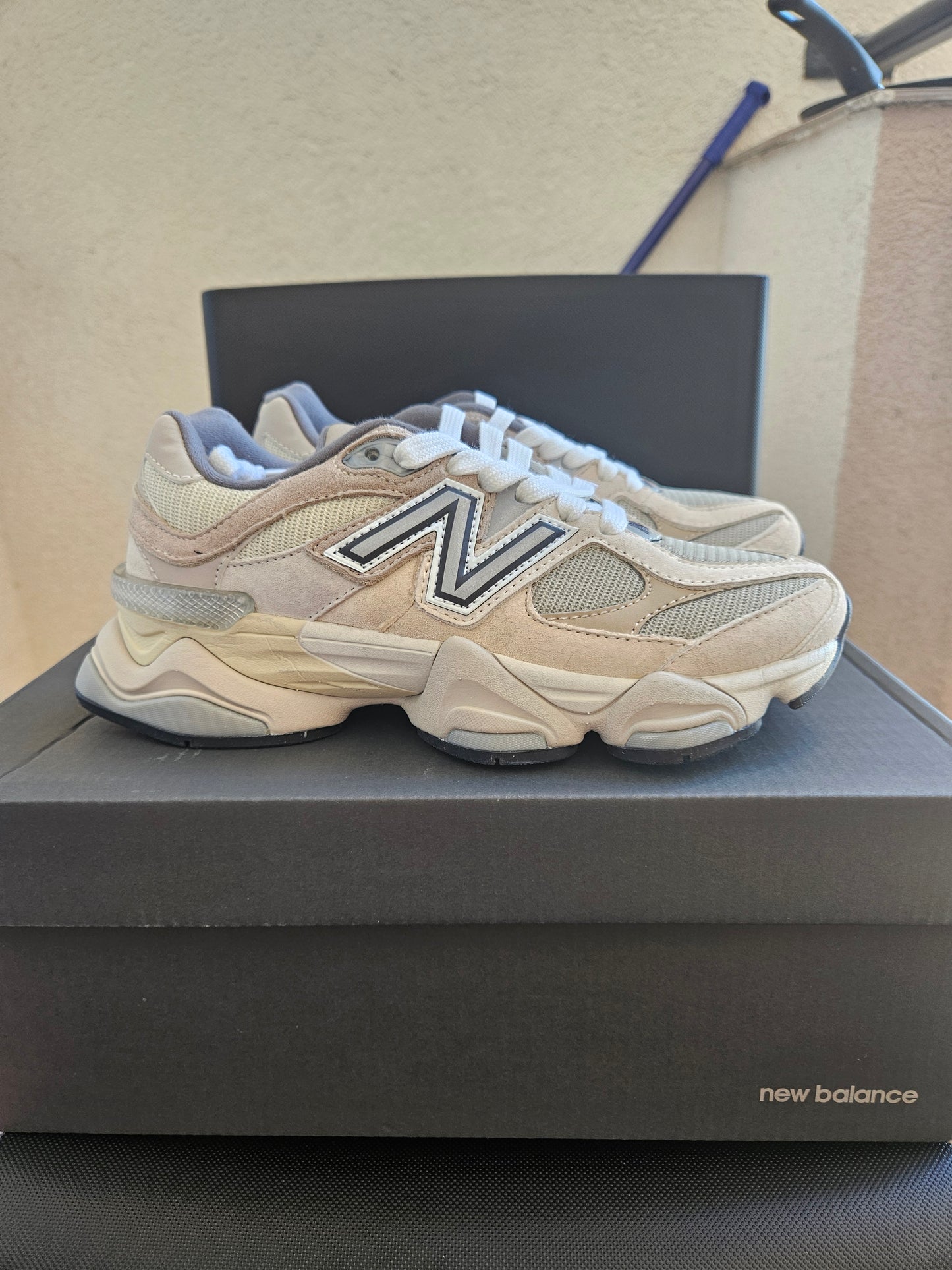 New Balance 9060