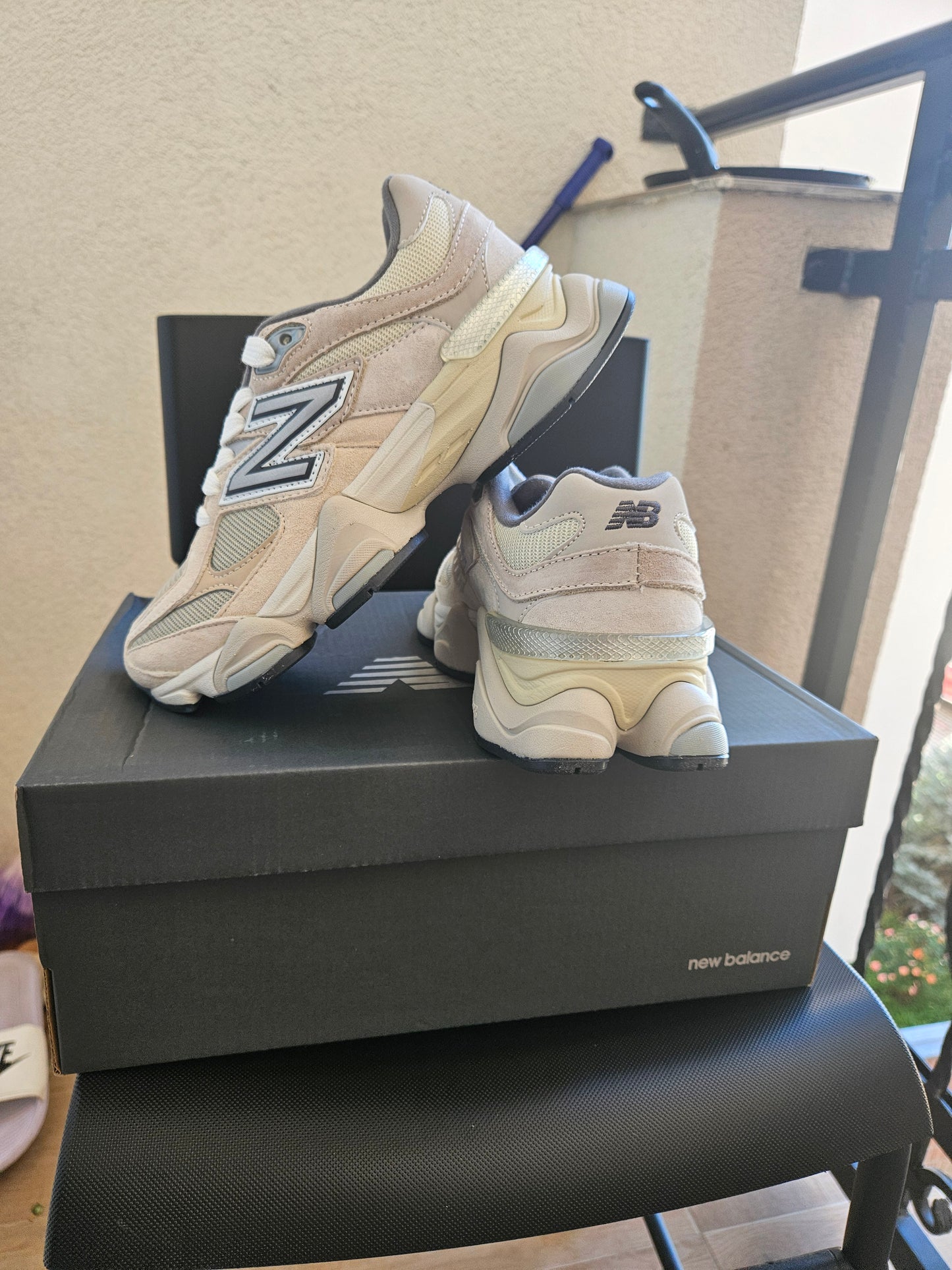 New Balance 9060