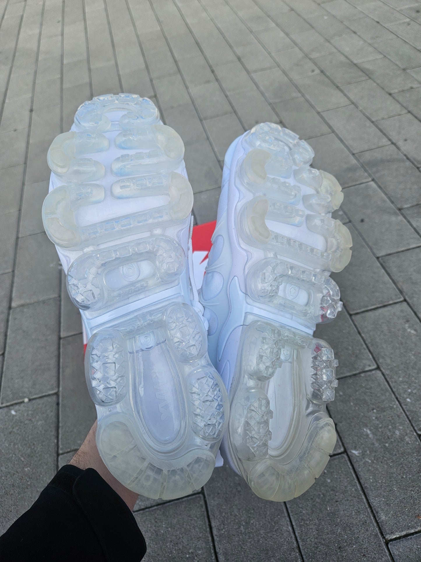 NIKE PATIKE Vapormax Plus Triple White