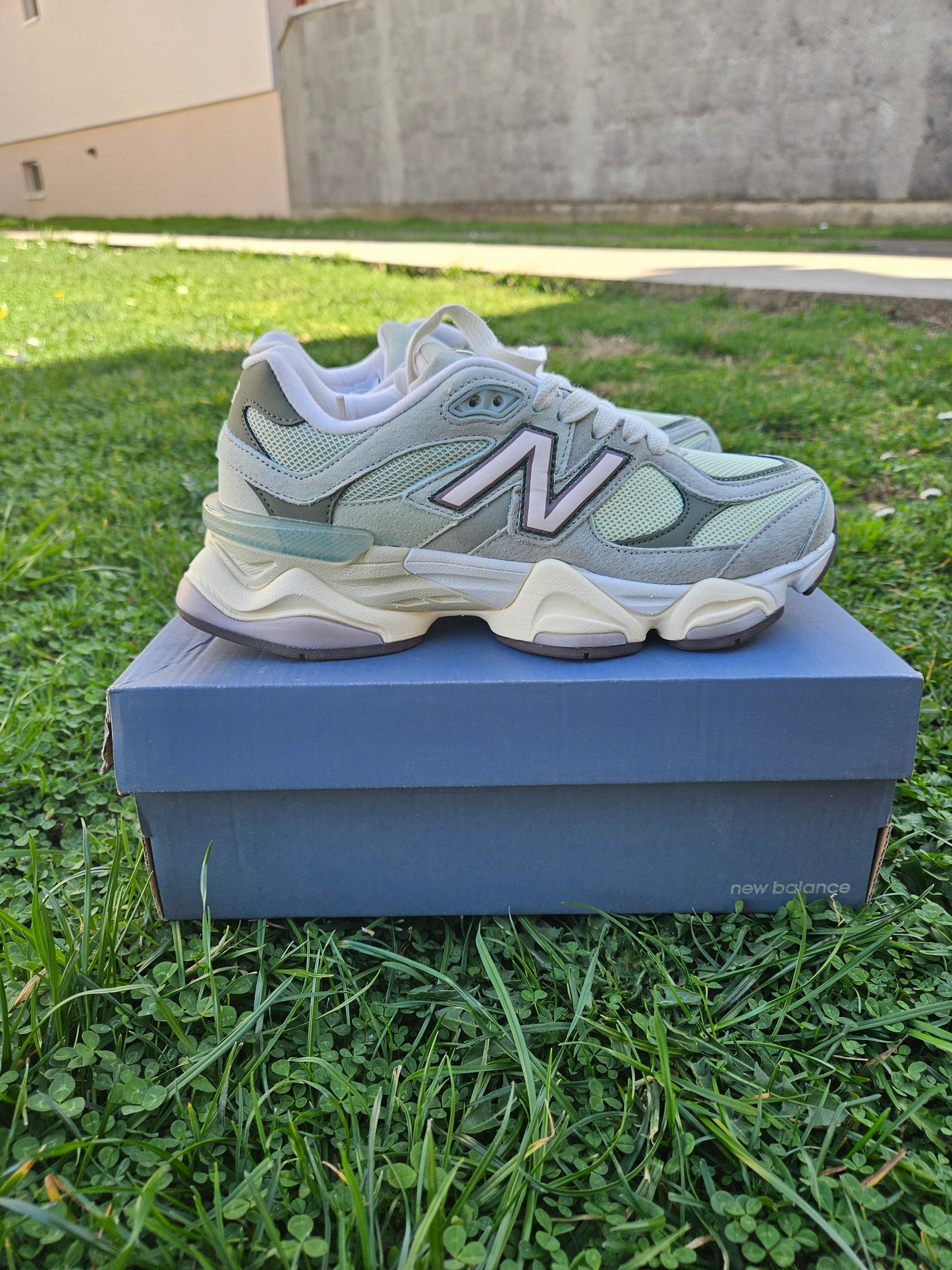 NEW BALANCE 9060