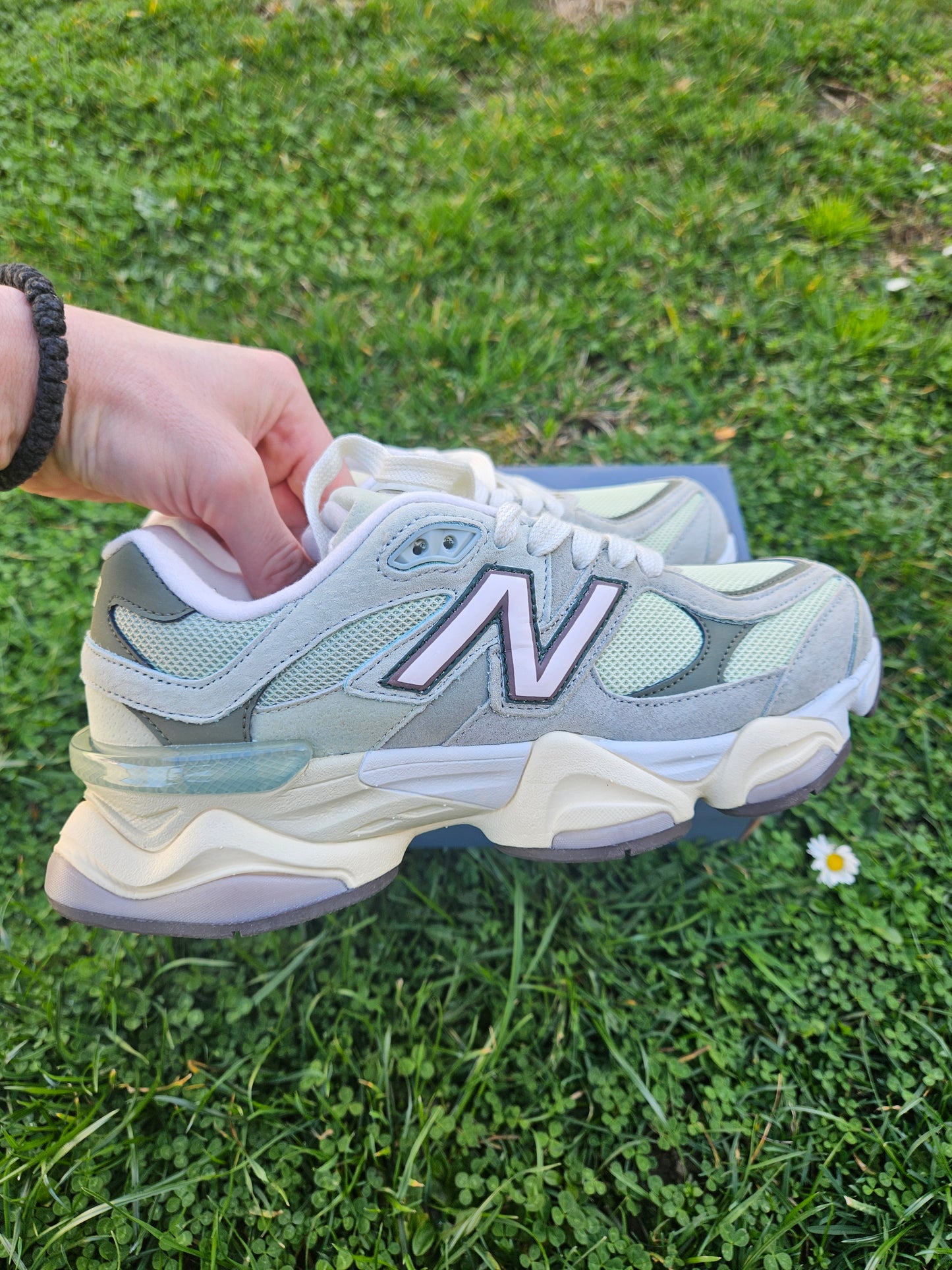 NEW BALANCE 9060