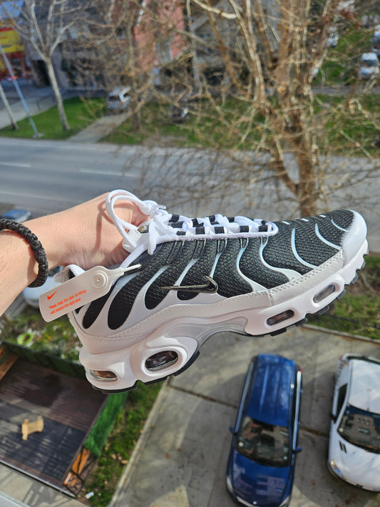 NIKE PATIKE TN Killer Whale