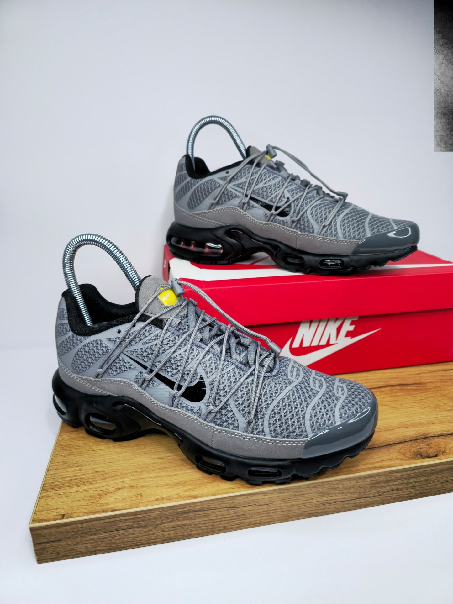 NIKE PATIKE TN Utility Wolf Grey