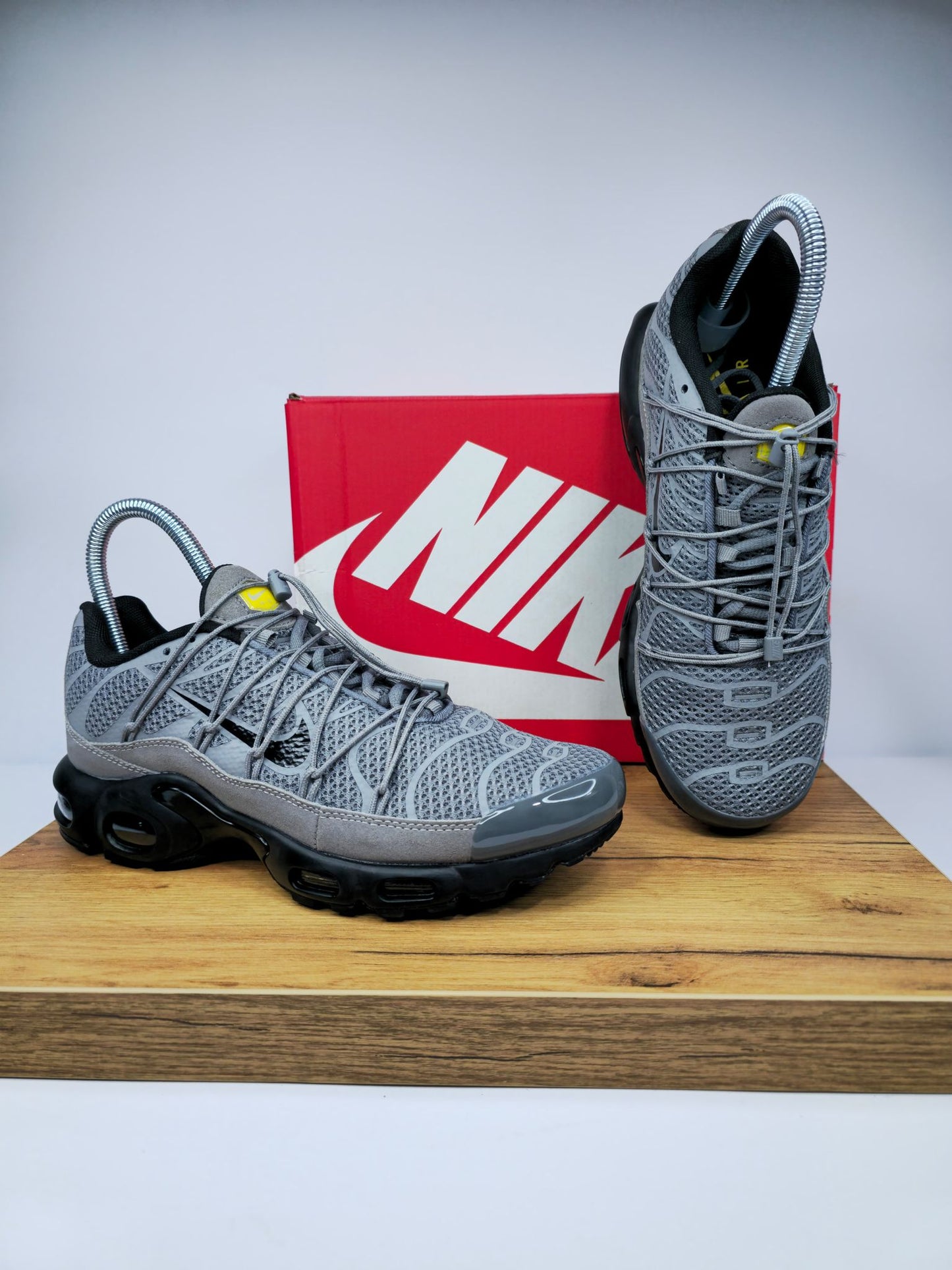 NIKE PATIKE TN Utility Wolf Grey
