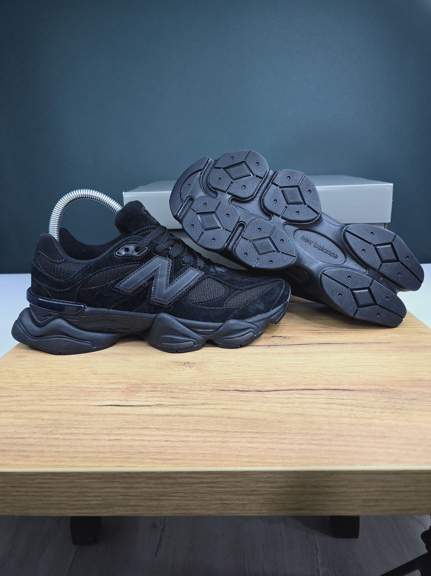 New Balance 9060