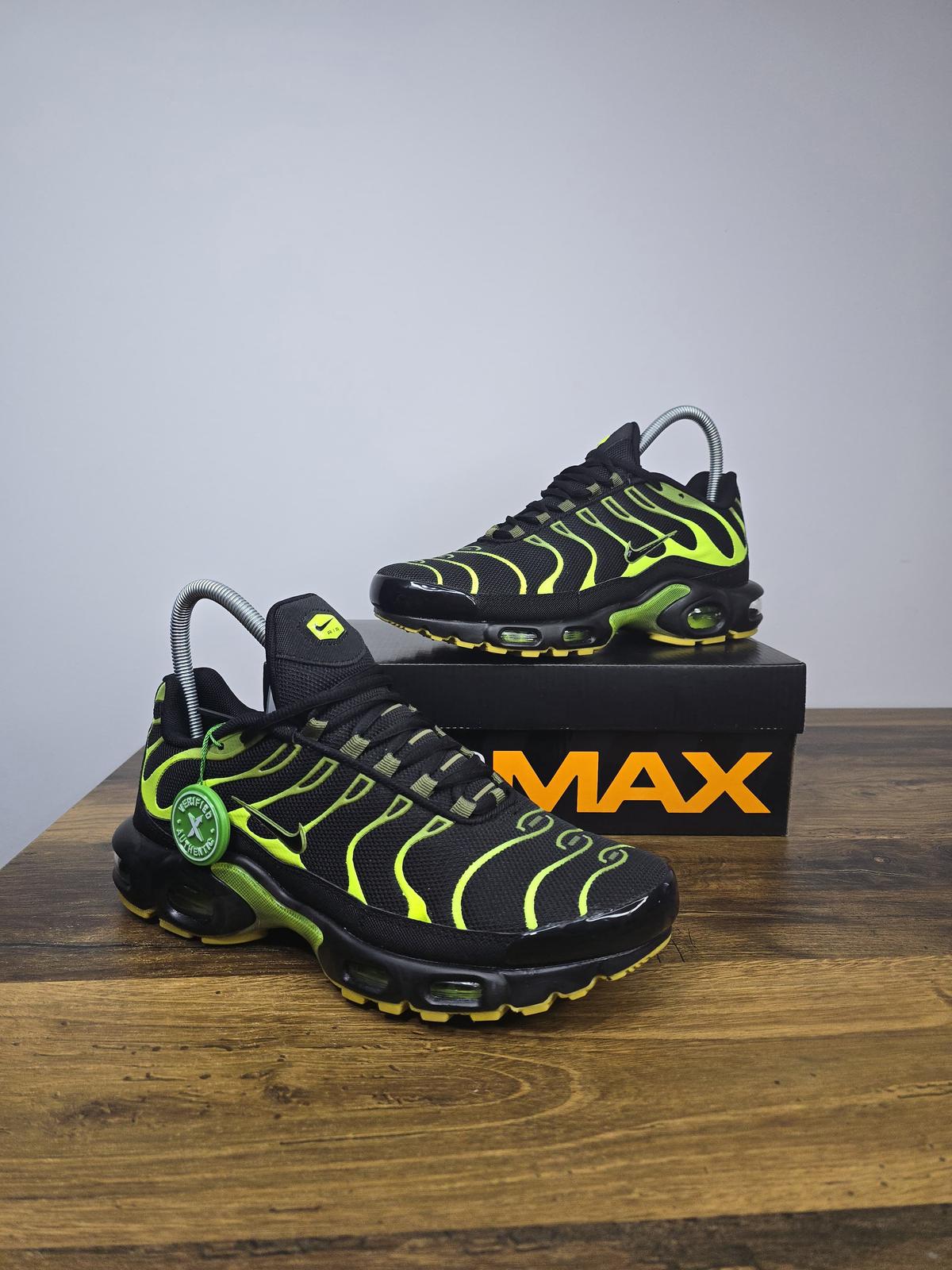 NIKE PATIKE TN Pacific Moss