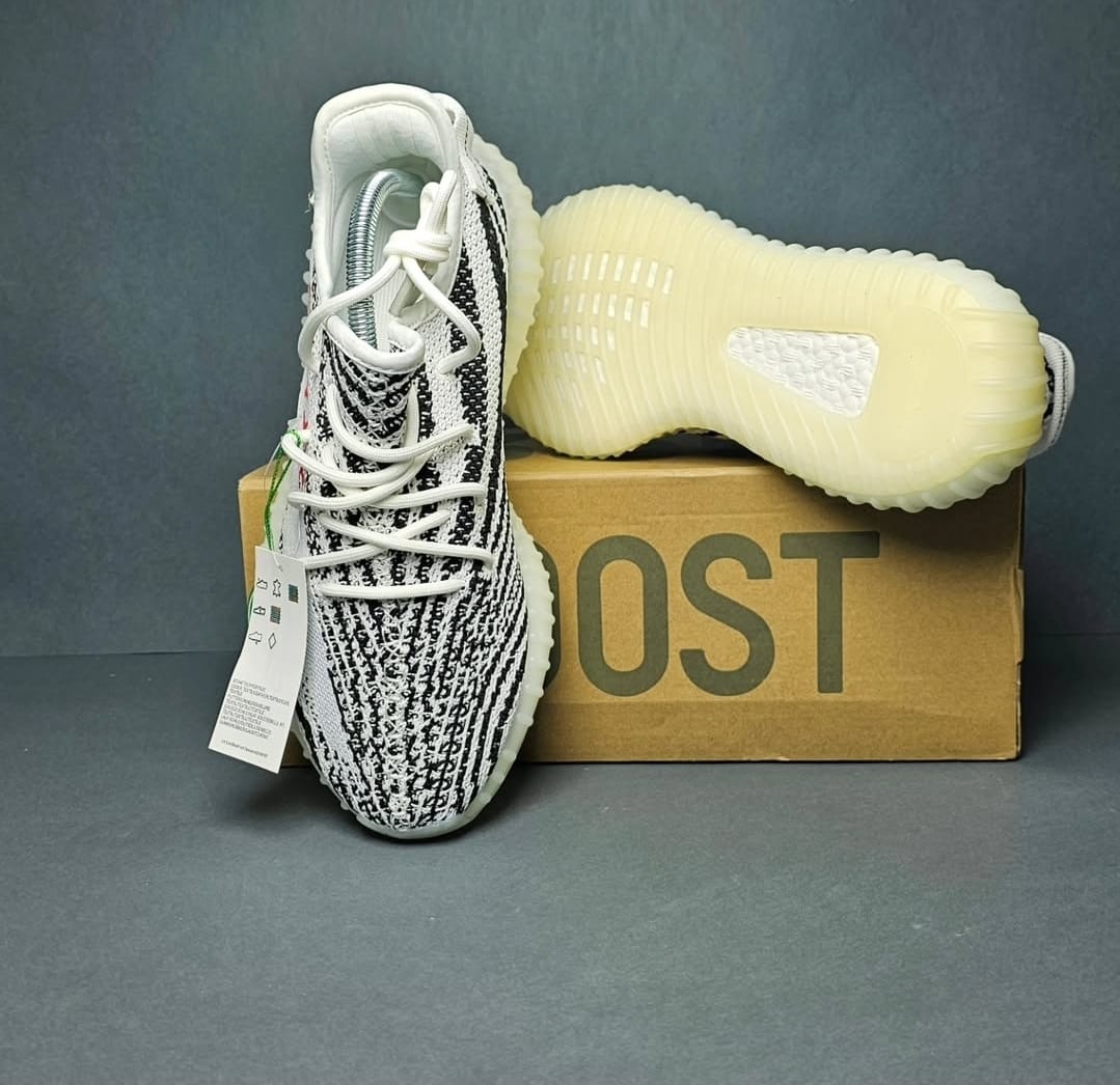 ADIDAS PATIKE Yeezy Zebra