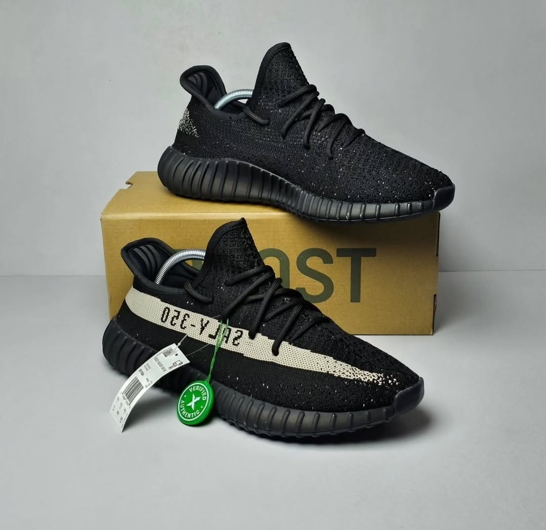 ADIDAS PATIKE Yeezy Oreo