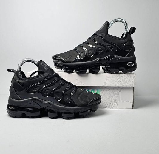 NIKE PATIKE Vapormax Plus Triple Black