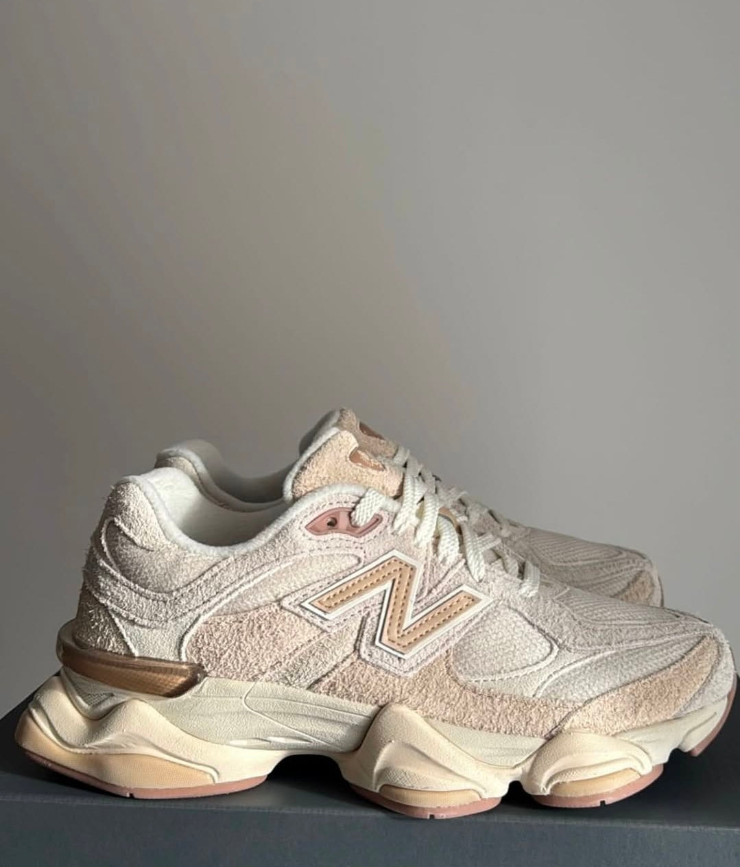 New Balance 9060