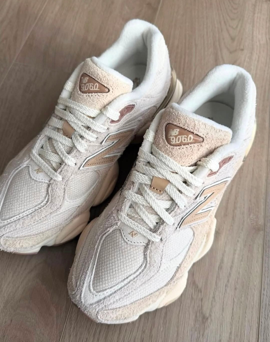 New Balance 9060