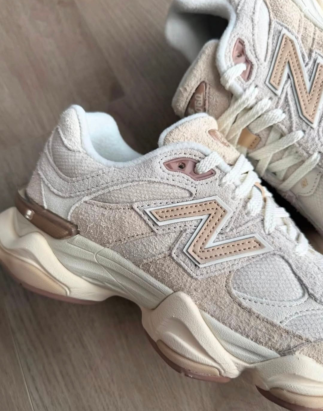 New Balance 9060