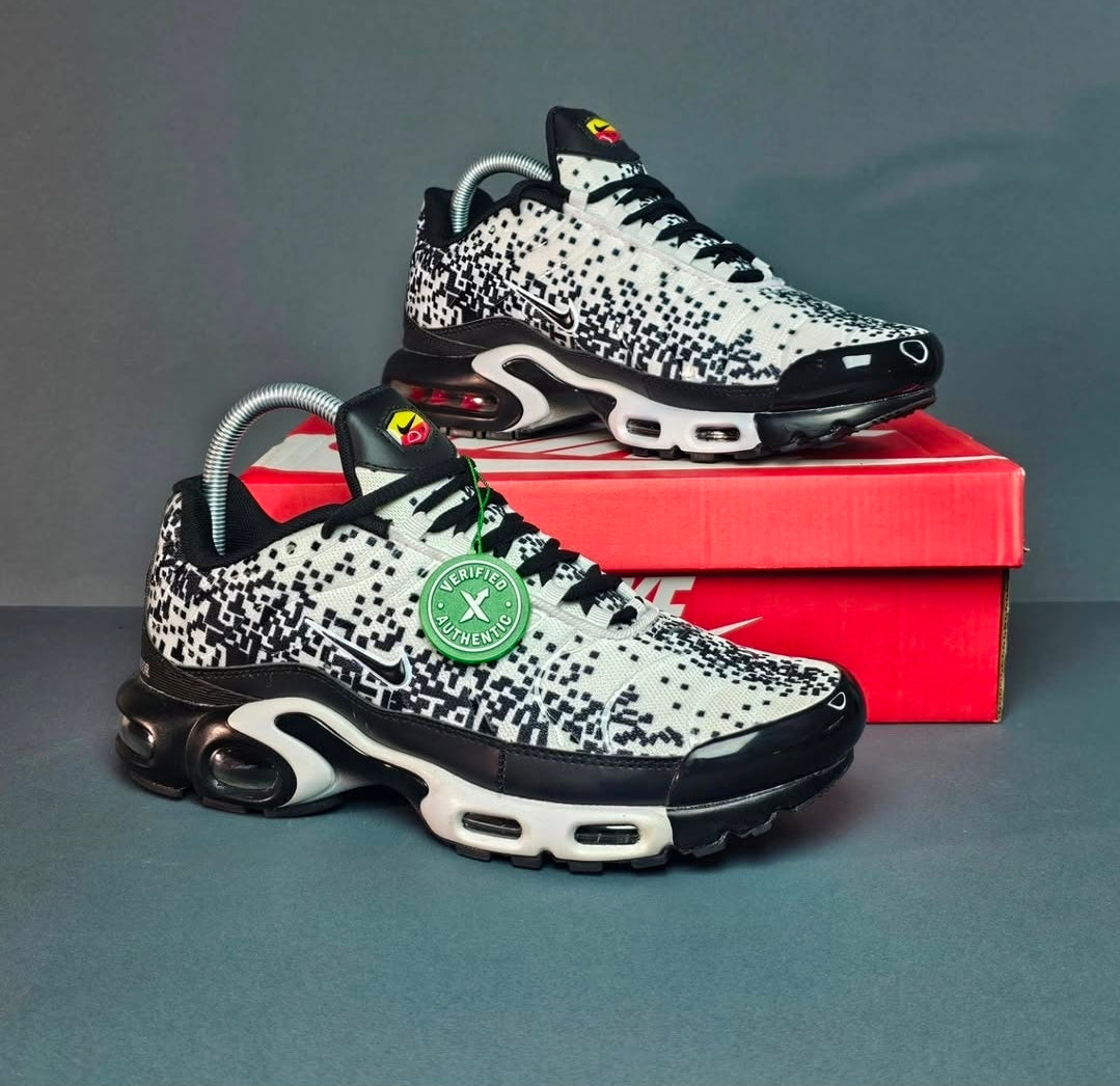 NIKE PATIKE TN