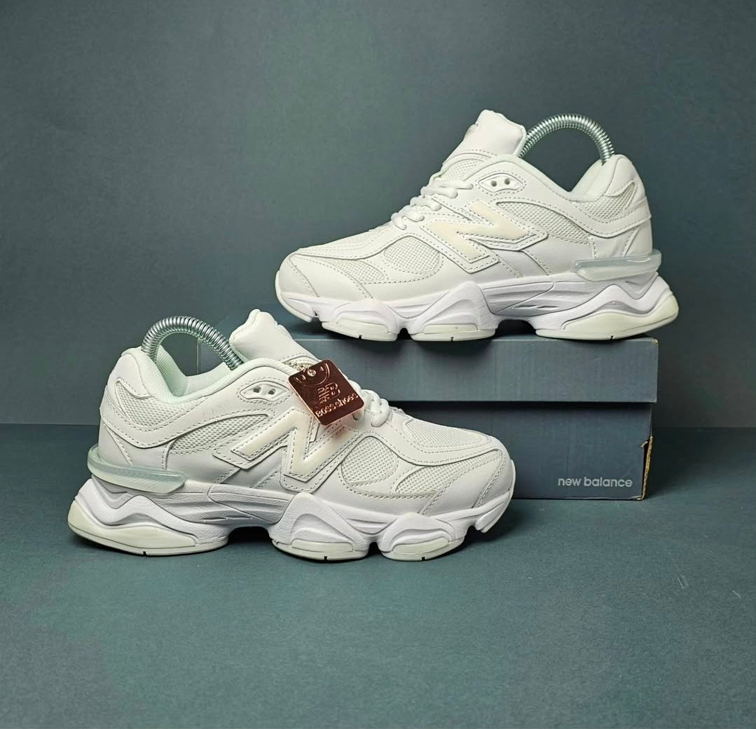 NEW BALANCE 9060