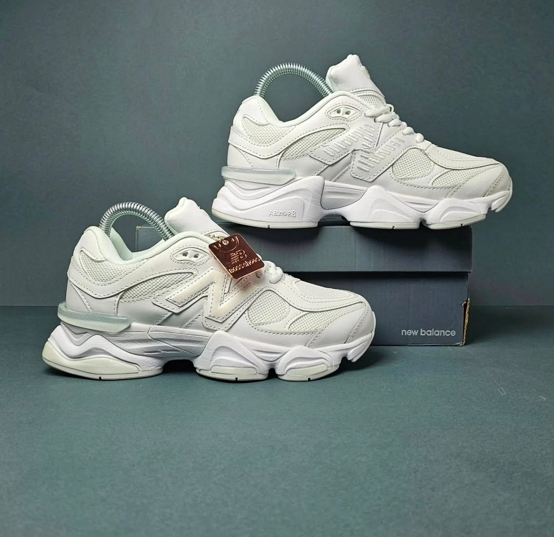 NEW BALANCE 9060