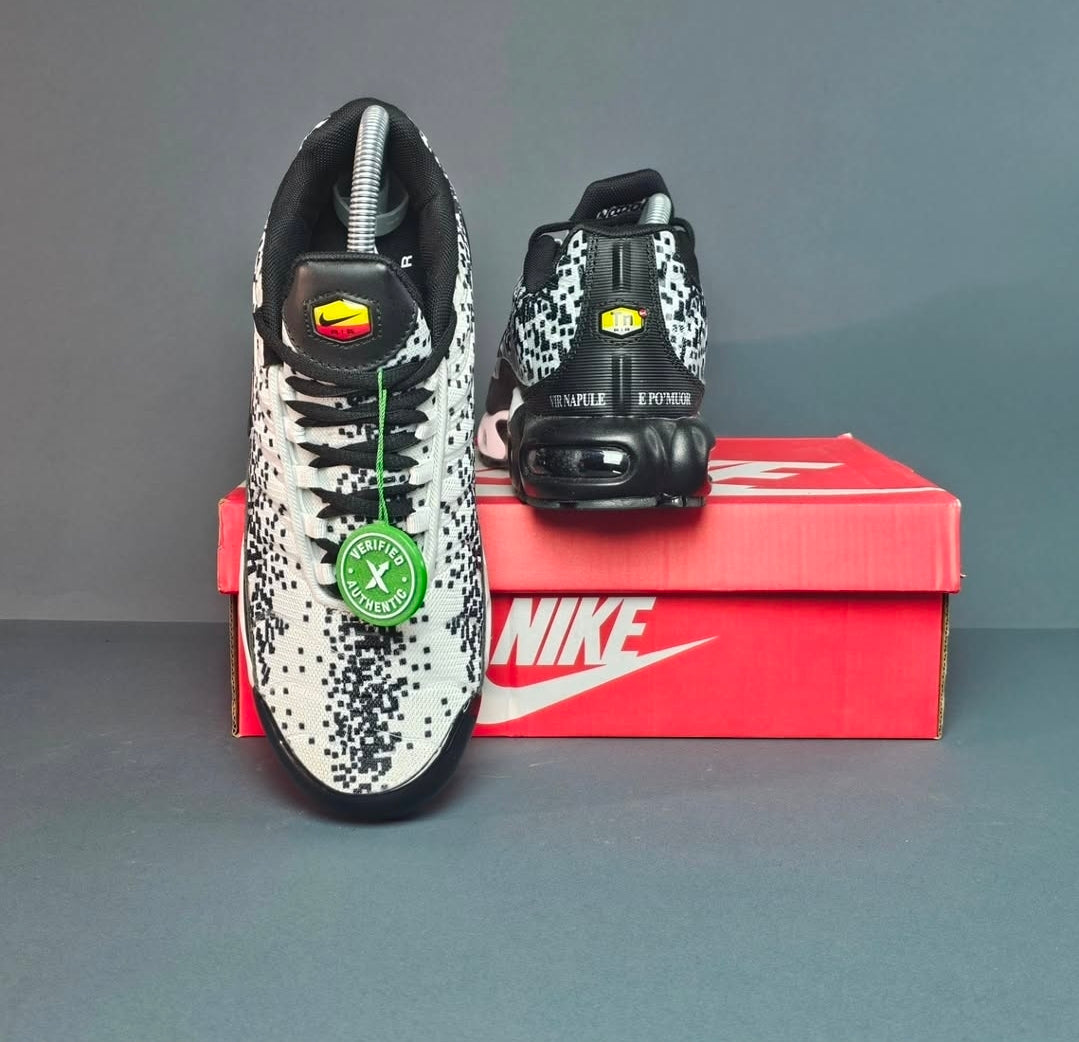 NIKE PATIKE TN