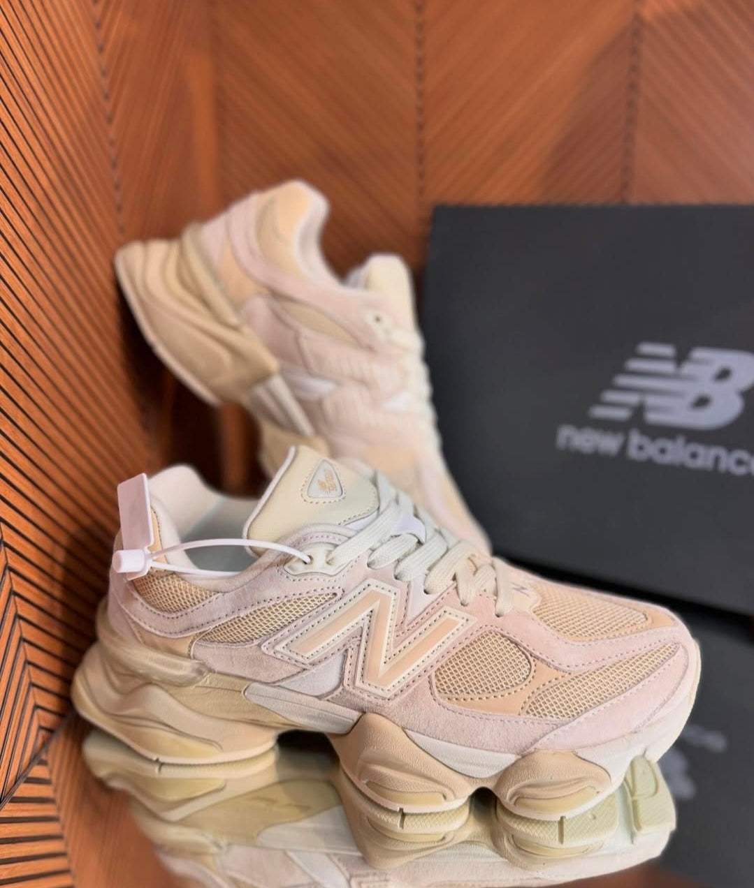 NEW BALANCE 9060