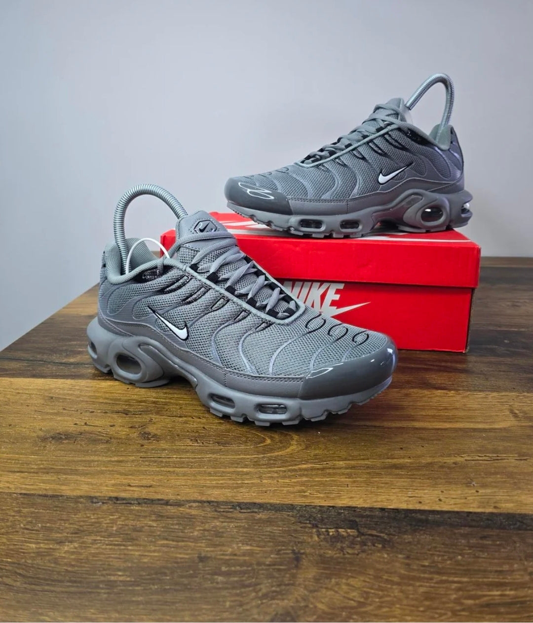 NIKE PATIKE TN Grey