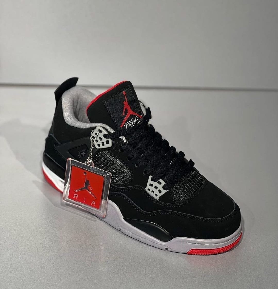 NIKE PATIKE JORDAN 4 Retro BRED