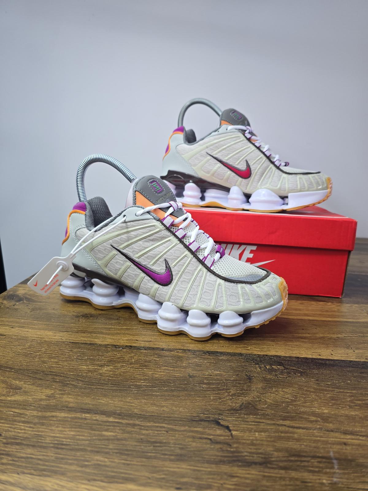 NIKE PATIKE Shox TL Viotech
