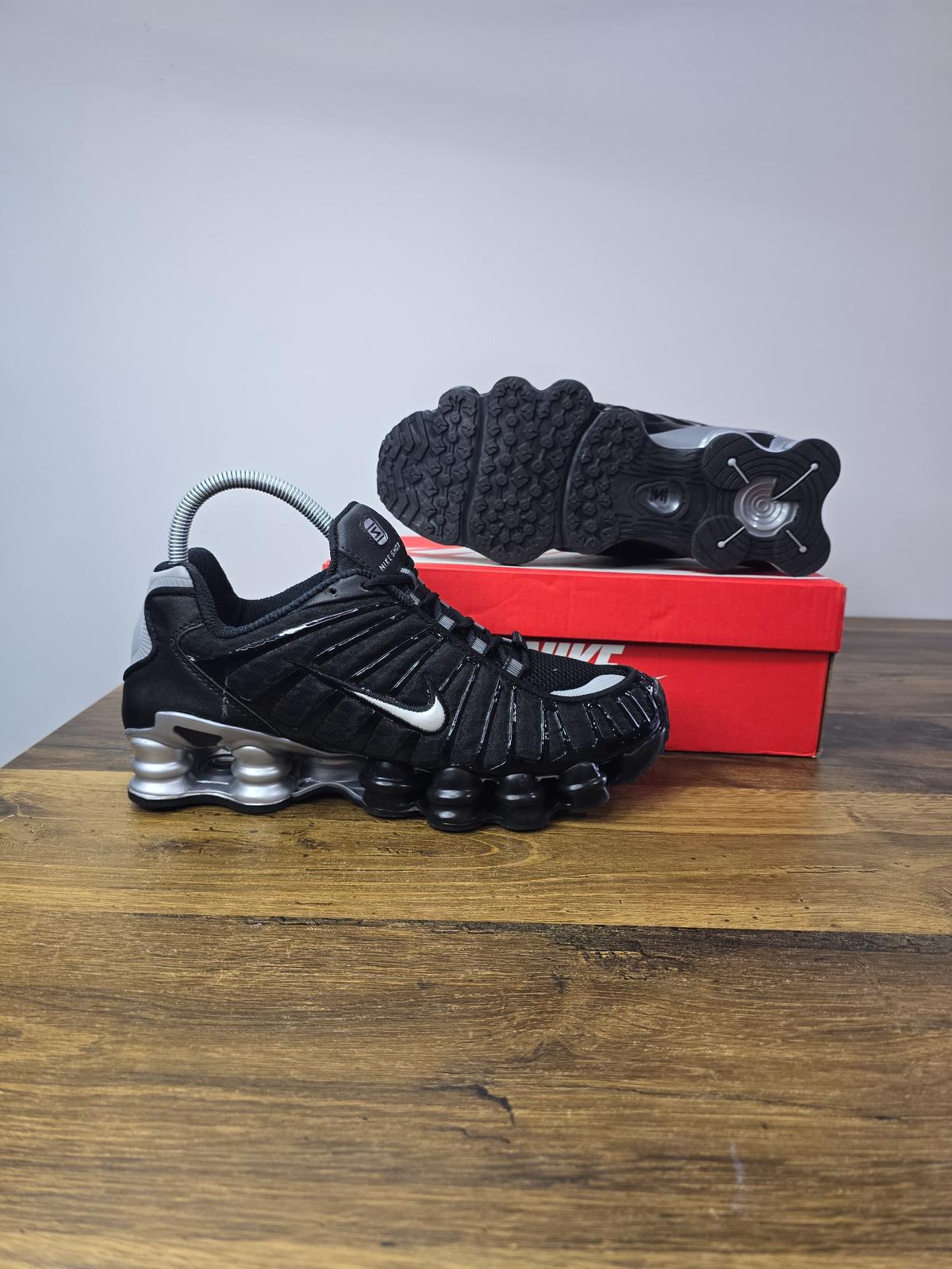 NIKE PATIKE Shox TL Black Grey
