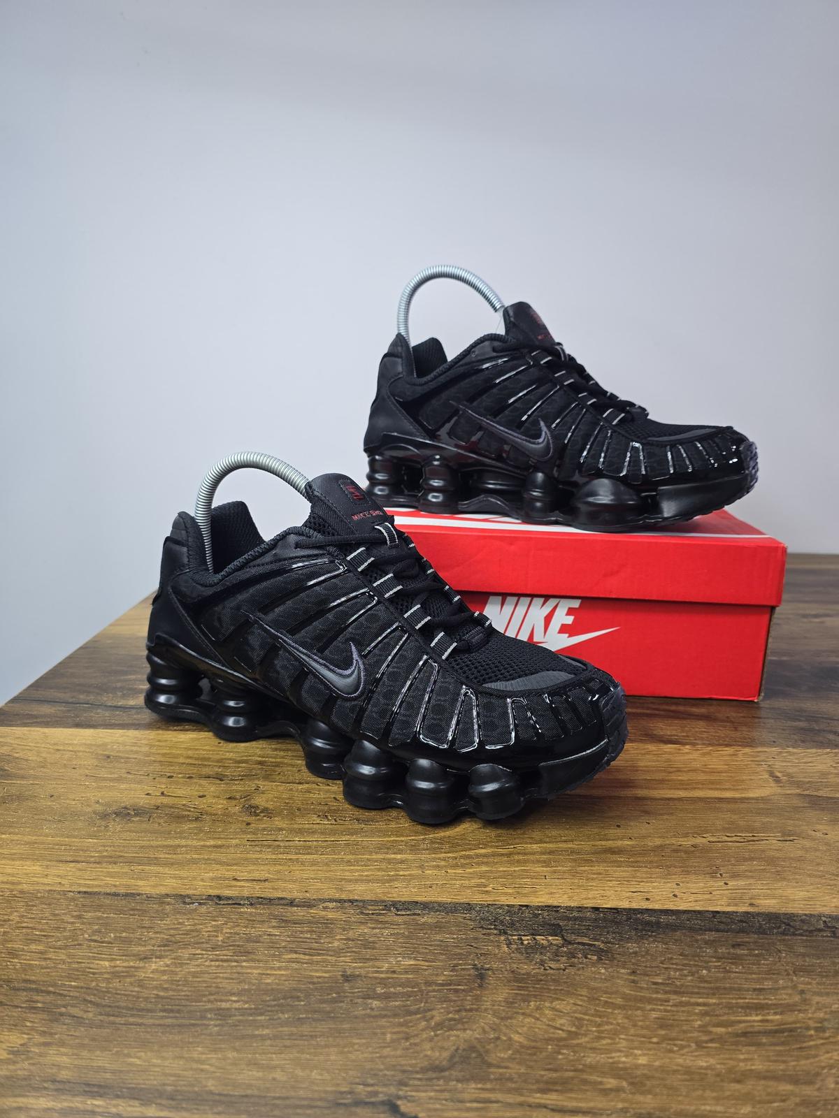 NIKE PATIKE Shox TL Triple Black Ultra