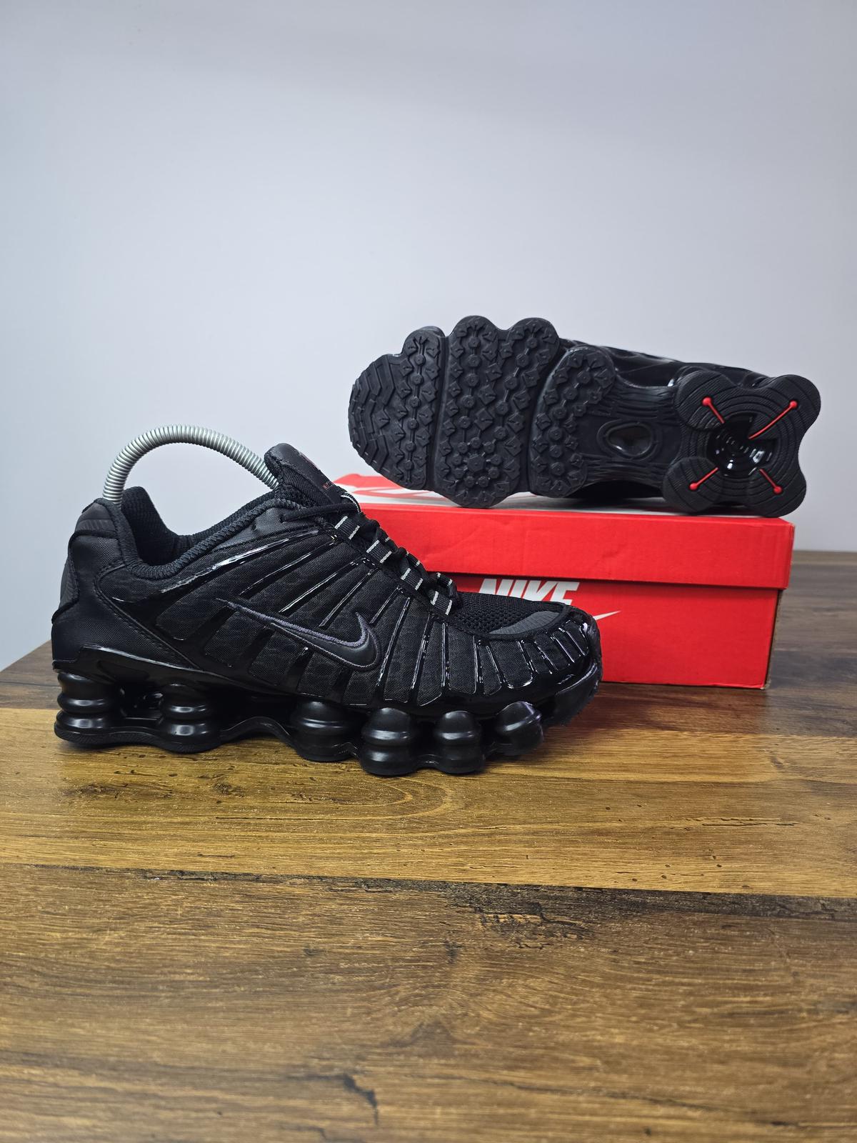 NIKE PATIKE Shox TL Triple Black Ultra