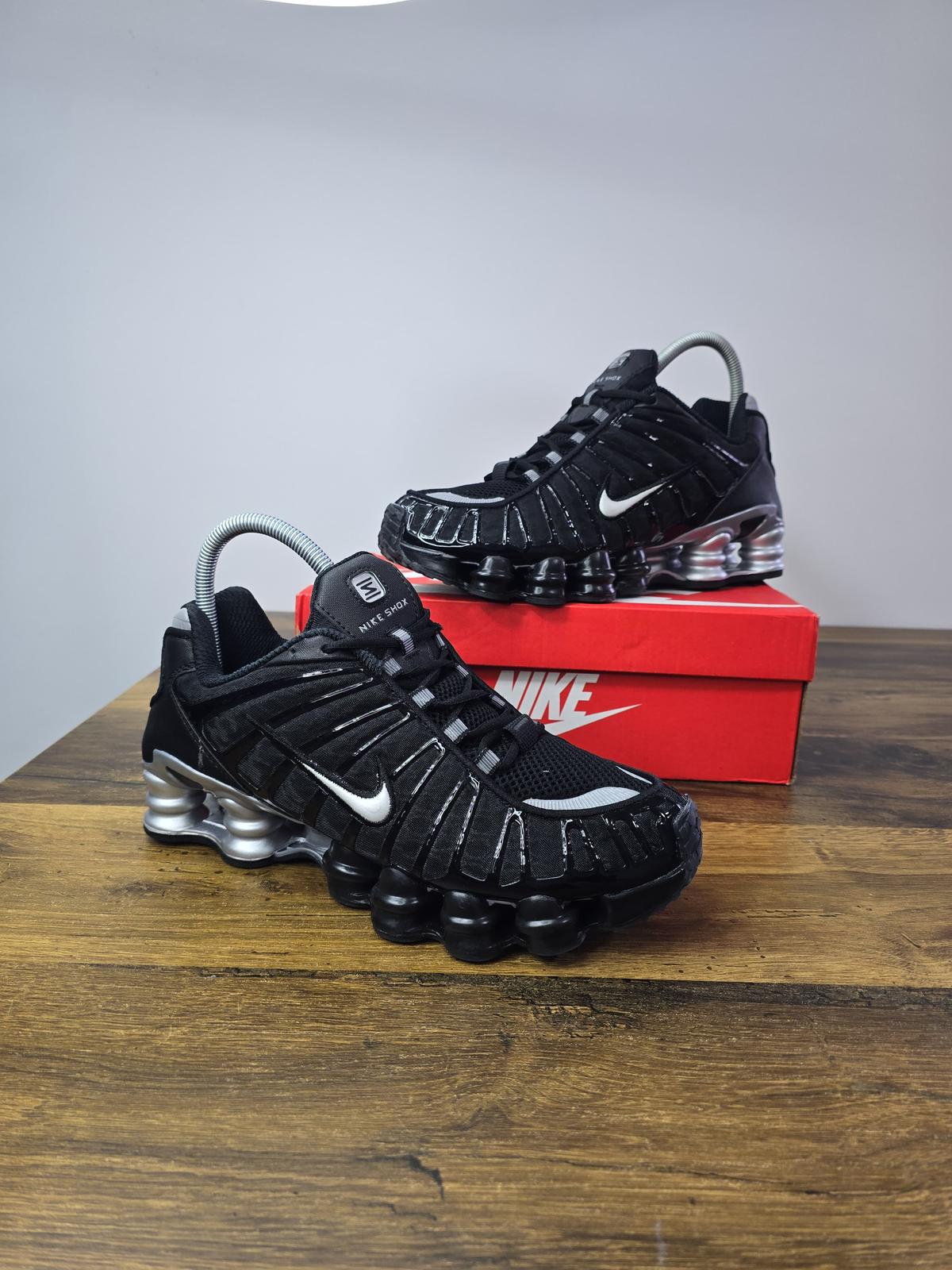 NIKE PATIKE Shox TL Black Grey