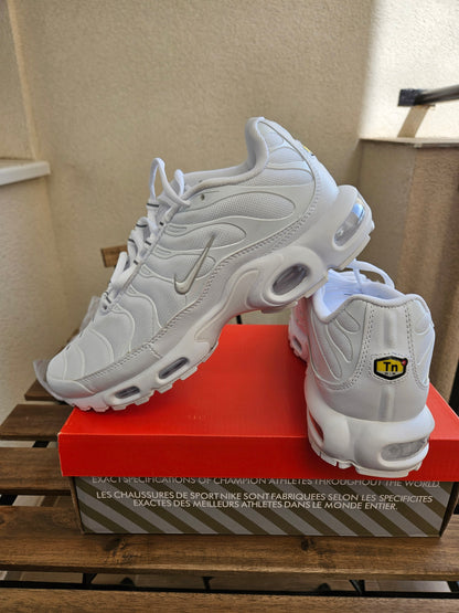 NIKE PATIKE TN Triple White
