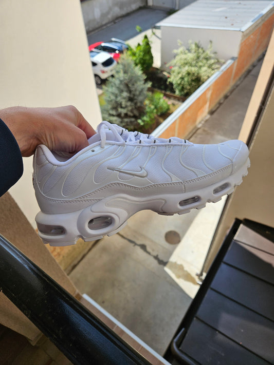 NIKE PATIKE TN Triple White