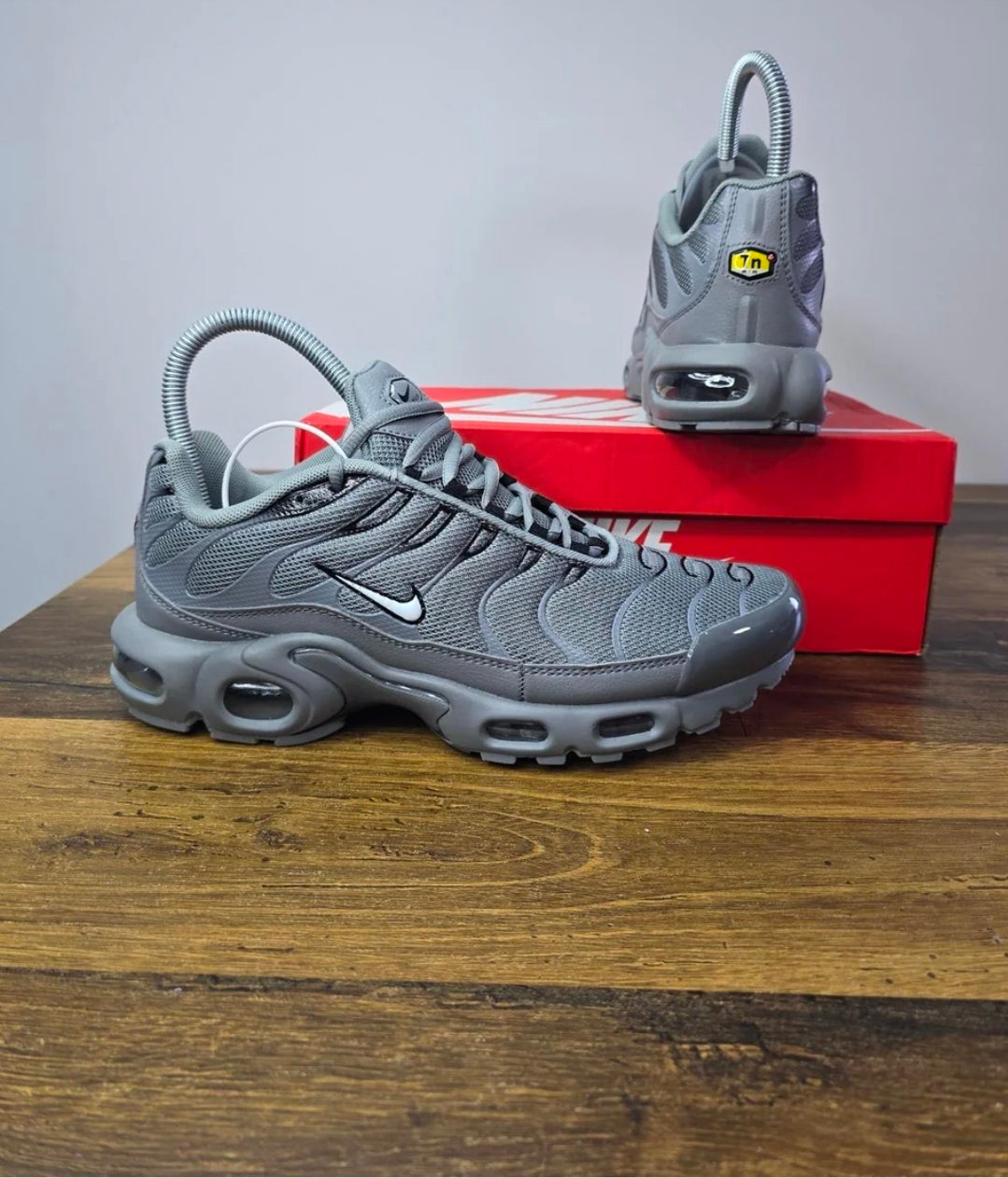 NIKE PATIKE TN Grey